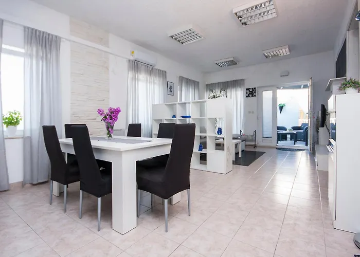 House Kala Brodarica (Sibenik-Knin)