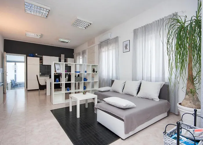 House Kala * Brodarica (Sibenik-Knin)